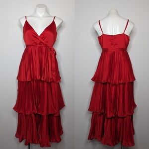 NWT Lulu's red Celebrated Vibe tiered pleated v neck midi dress M